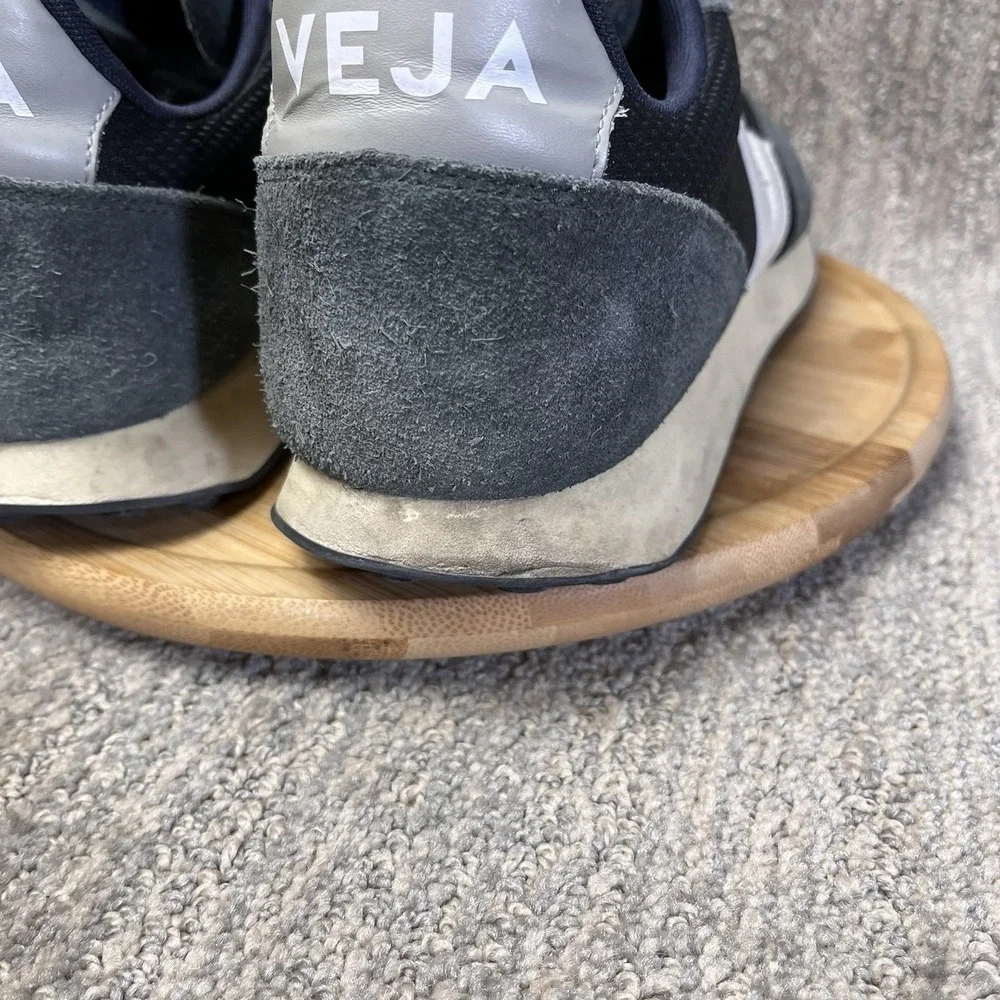 VEJA Rio Branco Suede Leather Men's Size 11.5 Alveomesh Lace Shoes Walking Shoes